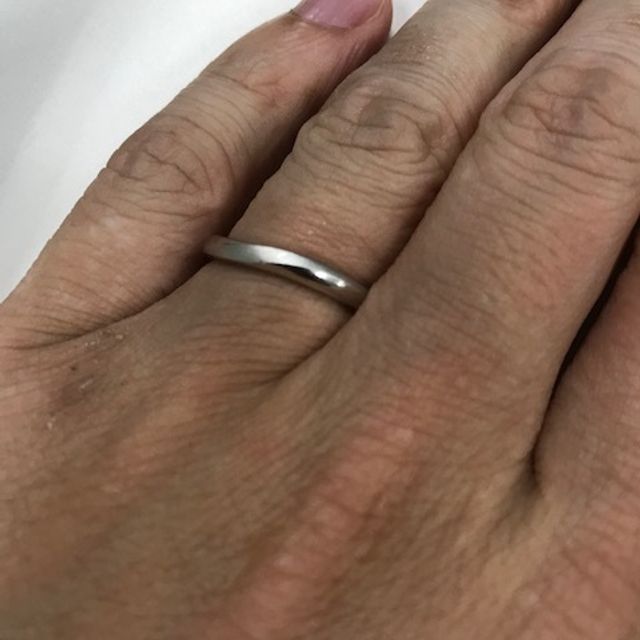 【銀座ダイヤモンドシライシの口コミ】 リングの一部にマット加工を追加でオーダーした。イリュミティは適度にウ…