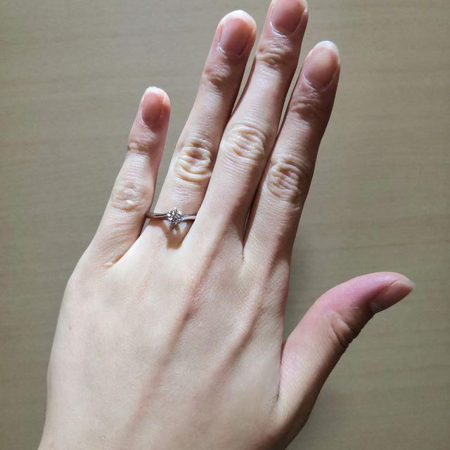 【銀座ダイヤモンドシライシの口コミ】 5店舗ほど回りましたが、ダイヤのコストパフォーマンスがとても高い。そし…