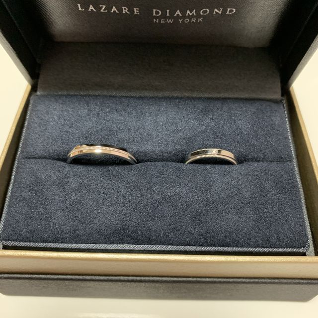 【ラザール ダイヤモンド(LAZARE DIAMOND)の口コミ】 両サイドに途切れなくミル打ちが施されたデザインに一目惚れしました。色…