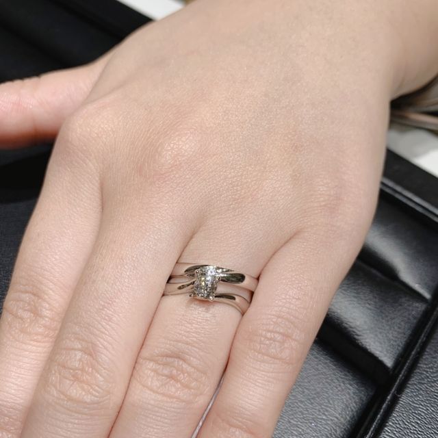 【ラザール ダイヤモンド(LAZARE DIAMOND)の口コミ】 ダイヤの輝きに一番惹かれました。
ラザールのあとに他ブランドもいくつか…