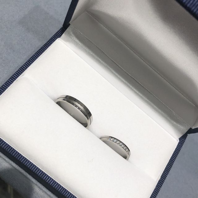 【Ptau(ピトー)の口コミ】 私達は国際結婚で、お互いの国で結婚指輪を探していました。ptauの結婚指…