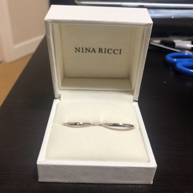 【NINA RICCI(ニナリッチ)の口コミ】 シンプルでかつ普通なだけのデザインではないもの、価格が安いもので探し…