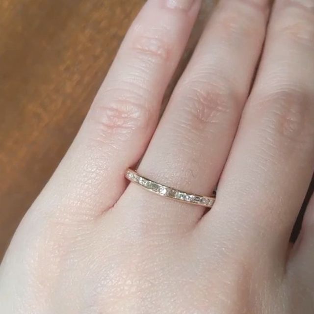 【ORECCHIO(オレッキオ)の口コミ】 ストレートではなく非常に緩やかなカーブラインに特殊なカッティングのダ…