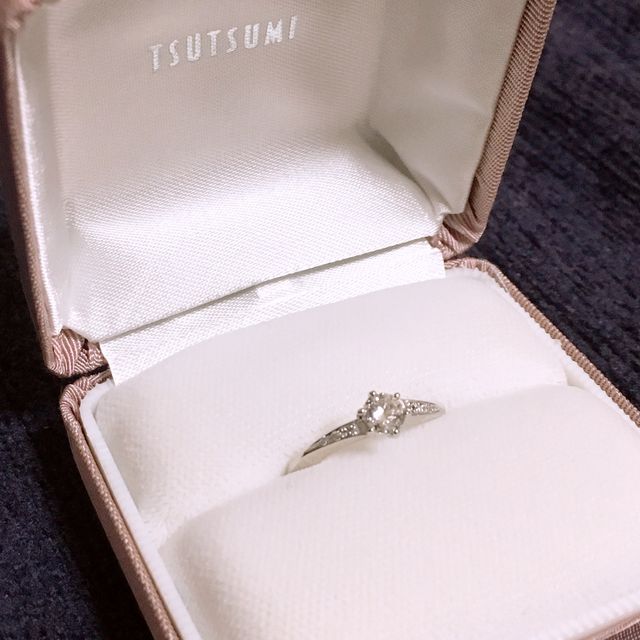 【ジュエリーツツミ(JEWELRY TSUTSUMI)の口コミ】 元々は一粒ダイヤのシンプルなエンゲージを買おうと見て回っていたのです…