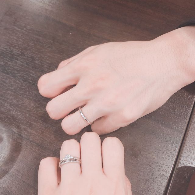 【エクセルコダイヤモンド(EXELCO DIAMOND)の口コミ】 結婚指輪はお揃いのデザインにしたかったのですが、ただのプラチナだけで…