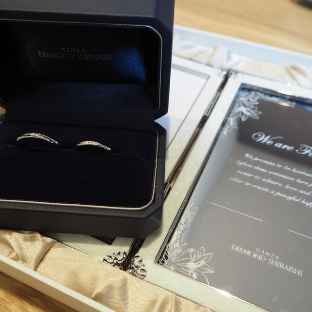 【銀座ダイヤモンドシライシの口コミ】 デザインと付け心地の良さで決めました。日常的に付ける指輪のため、派手…