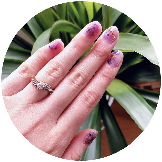 【アイプリモ(I-PRIMO)の口コミ】 指が細く見えるウェーブのデザインとピンクゴールドが入ったコンビネーシ…