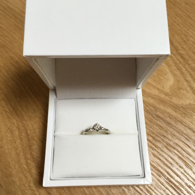 【ギンザタナカブライダル(GINZA TANAKA BRIDAL)の口コミ】 最初はダイヤが一つだけのデザインで探していましたが、色々見ていくうち…