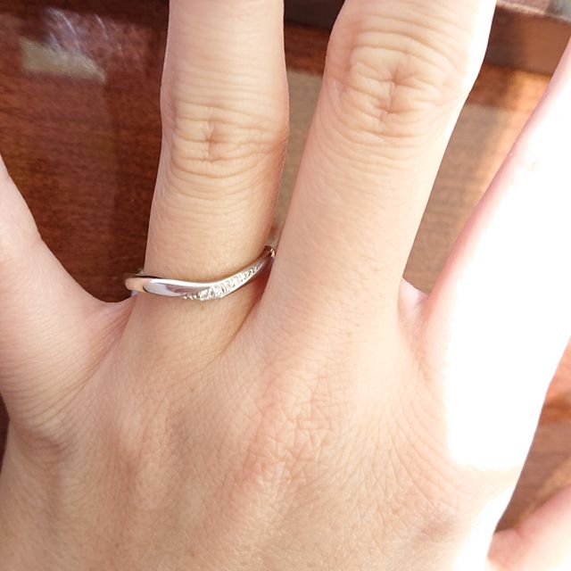 【TRECENTI(トレセンテ)の口コミ】 VのデザインなのにVっぽくないデザイン、滑らかな感じで良かったです。
滑…