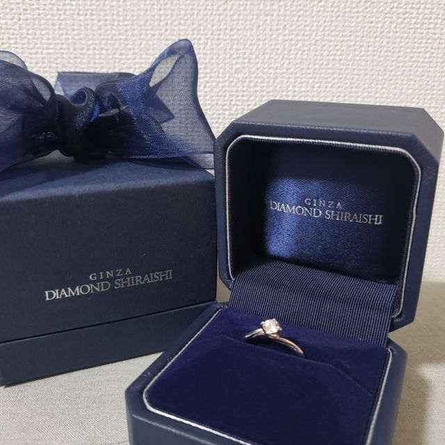 【銀座ダイヤモンドシライシの口コミ】 シンプル王道タイプがよくソリティアタイプのエンゲージリングにしました…