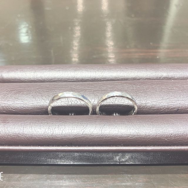 【JEWELRY  KAMATA(ジュエリーかまた)の口コミ】 2人で手作り出来るというとが決め手です。
指輪を手作り出来る体験は珍し…