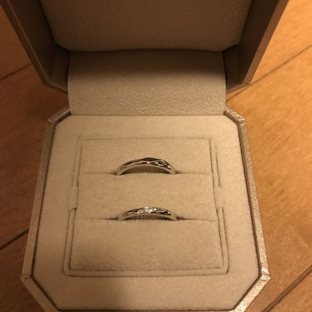 【TRECENTI(トレセンテ)の口コミ】 いろいろなブランドを周った結果、斜めにキラキラが入っているデザインが…