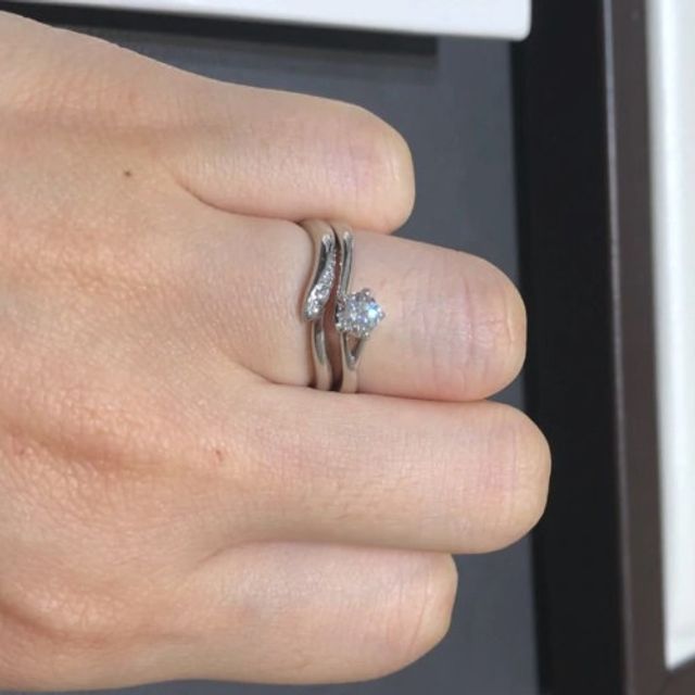 【俄(にわか)の口コミ】 和風の印象もある上品なリングで桜の花びらをモチーフにしているそうです…