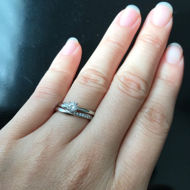 【俄(にわか)の口コミ】 もともとは違うデザインが気になっていて店舗に見に行きました。全部ダイ…