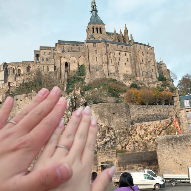 【銀座ダイヤモンドシライシの口コミ】 普段の仕事にも付けられるもの、シンプルだけど、デザインもあって、可愛…