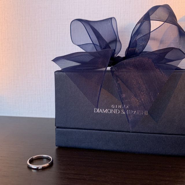 【銀座ダイヤモンドシライシの口コミ】 デザイン、価格、老舗ブランドであり保証が充実している点などを総合して…