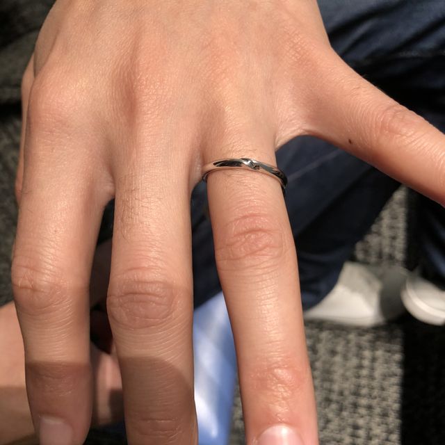 【銀座ダイヤモンドシライシの口コミ】 なんと言ってもダイヤモンドの輝きです！すごくきれいなんです。
本当はダ…