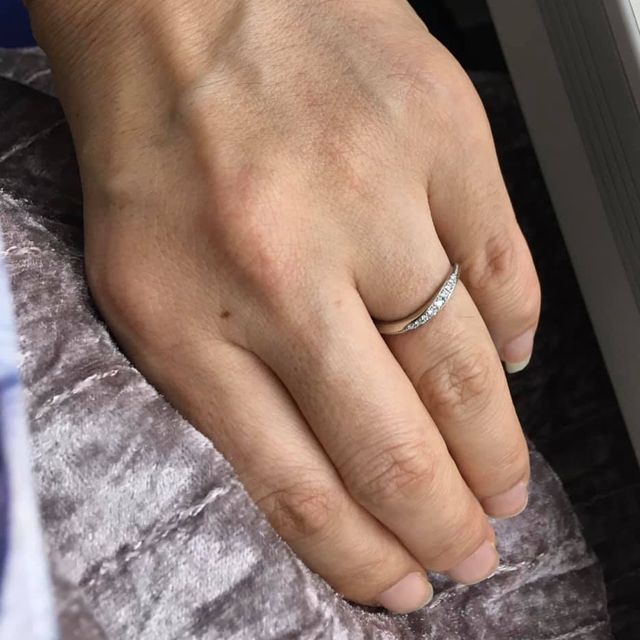 【エクセルコダイヤモンド(EXELCO DIAMOND)の口コミ】 流れるような曲線と流星のようにきらめくダイヤモンド、星の軌跡というフ…