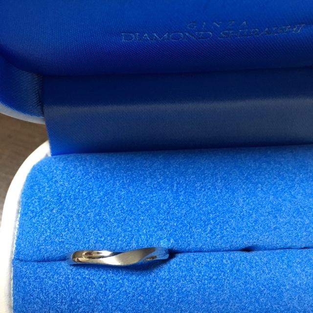 【銀座ダイヤモンドシライシの口コミ】 二人で試着しに行き、互いに気に入ったので購入しました。今まで、指輪な…