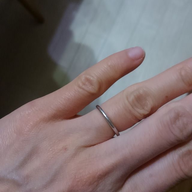 【4℃ BRIDAL(ヨンドシーブライダル)の口コミ】 着けてる感じがしない。普段から付けるので邪魔にならないものを探してい…