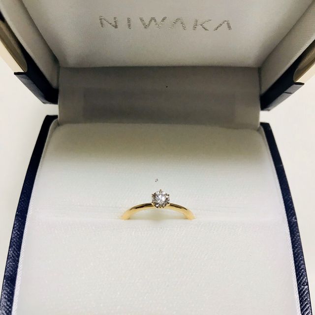 【俄(にわか)の口コミ】 シンプルなものを、と決めていましたが、シンプルかつ自分達らしく個性の…