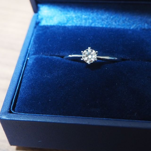 【銀座ダイヤモンドシライシの口コミ】 ダイヤモンドの質と安心感あり、大きな理由になりました。また、フェアで…