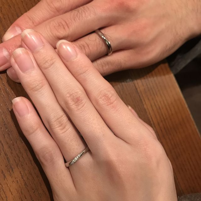 【TRECENTI(トレセンテ)の口コミ】 ストレートタイプの指輪が指の形にあっていたことと、シンプル過ぎないデ…