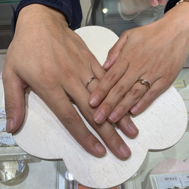 【TRECENTI(トレセンテ)の口コミ】 いろいろな指輪を試して付けてみましたが、自分が気に入ったデザインが見…