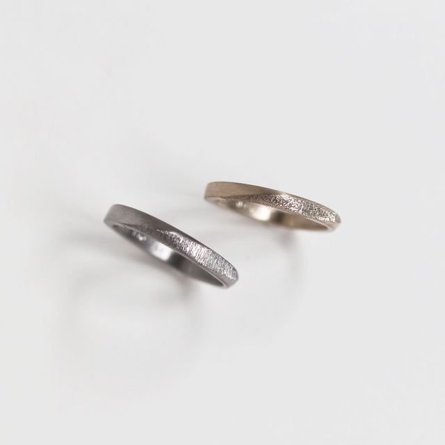 【mina.jewelry(ミナジュエリー)の口コミ】 普通の結婚指輪ではなく、自分達らしい結婚指輪をオーダーできることがす…