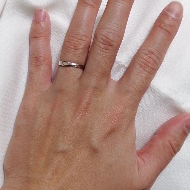 【宝寿堂(ほうじゅどう)の口コミ】 スタッフの方が二人の手や指のかたちをみて、選んでくれて、似合うデザイ…