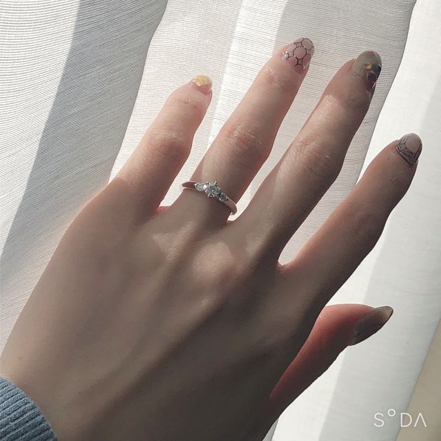 【ラザール ダイヤモンド(LAZARE DIAMOND)の口コミ】 フェミニンよりカジュアルにも合うデザインが良かったのでこちらにしまし…