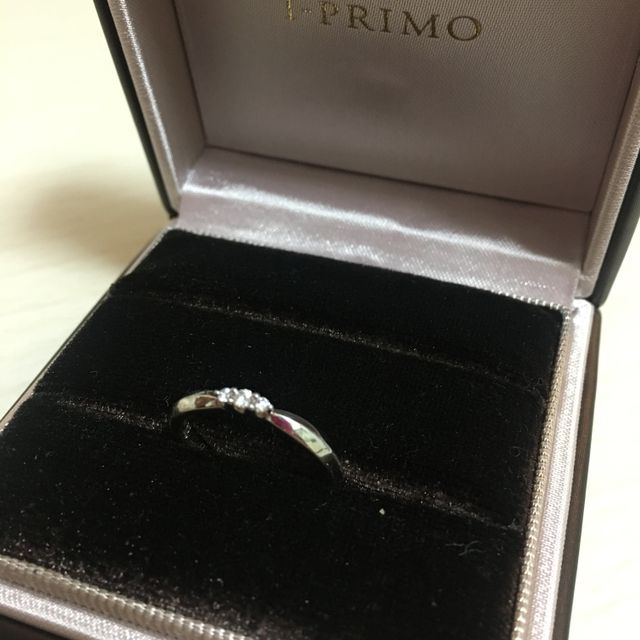 【アイプリモ(I-PRIMO)の口コミ】 デザイン  

ダイヤモンドが付いているのはもちろんですが、エッジのきい…