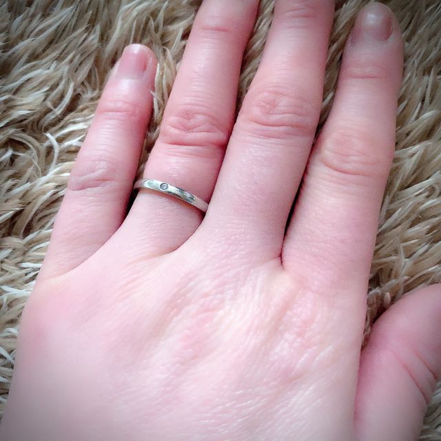 【4℃ BRIDAL(ヨンドシーブライダル)の口コミ】 価格もデザインも良し！！
婚約指輪も同じブランドなので、合わせてこちら…