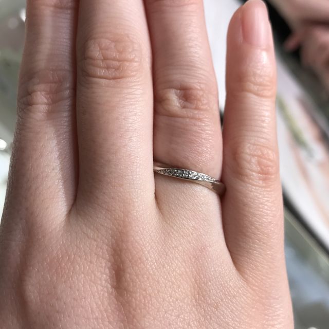 【Douxmiere bijou SOPHIA(ドゥミエール ビジュソフィア)の口コミ】 ウェーブタイプのリングを探していましたが、好みのデザインがいくつかあ…