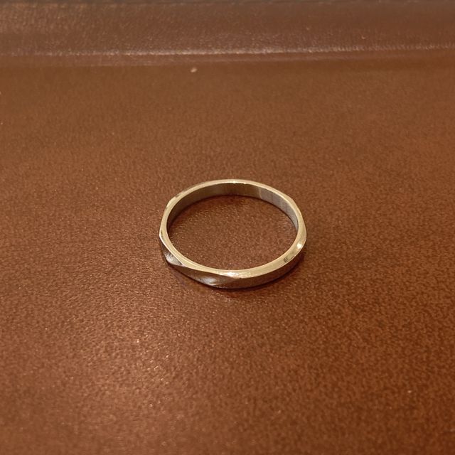 【L'or(ロル)の口コミ】 他の指輪と比較した時に指輪の色が綺麗だったのが購入の決め手になりまし…