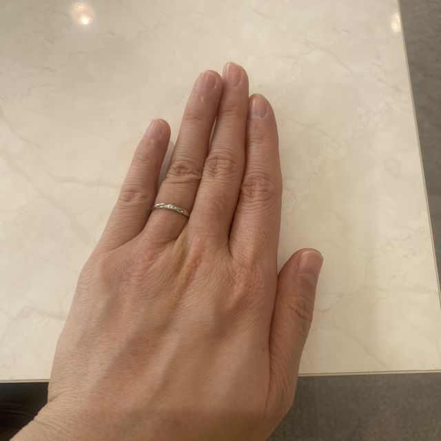 【L'or(ロル)の口コミ】 他の指輪と比較した時に指輪の色が綺麗だったのが購入の決め手になりまし…