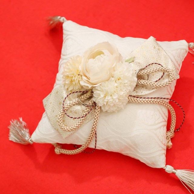 【agete(アガット)の口コミ】 アガットが好きで前からアガットにしたいと思っていたため、折角ならと青…