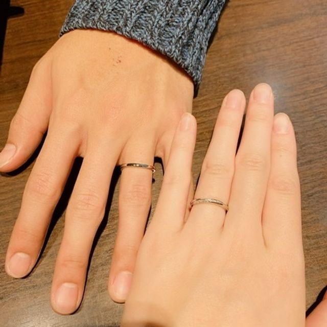 【銀座ダイヤモンドシライシの口コミ】 指輪のデザインがよく、少しカーブがかかってるものが欲しくて、たくさん…
