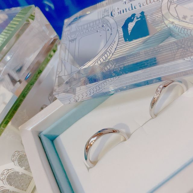 【Disney Cinderella(ディズニー シンデレラ)の口コミ】 インスタのＣＭで見てかなり可愛いと思い
絶対結婚指輪はこれにするっっ！…