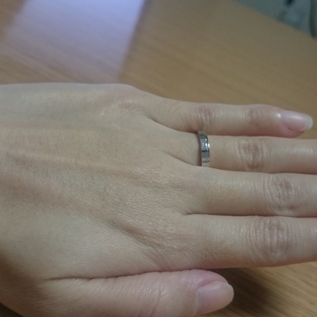 【銀座ダイヤモンドシライシの口コミ】 シンプルでも存在感のある指輪を探していました。
プラチナとピンクゴール…