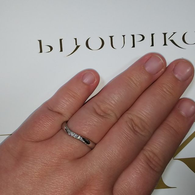 【Desserts(デザート)の口コミ】 色々な物も沢山試着し、私は指が太いのでサイズがあるもので輝きのあるも…