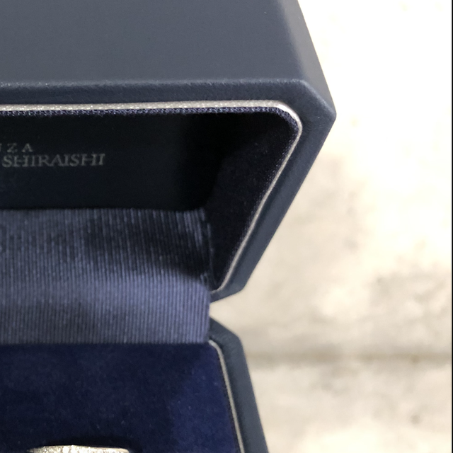 【銀座ダイヤモンドシライシの口コミ】 指輪のデザインが素敵だった
ブーケという商品名も惹かれた
店員さんが指…