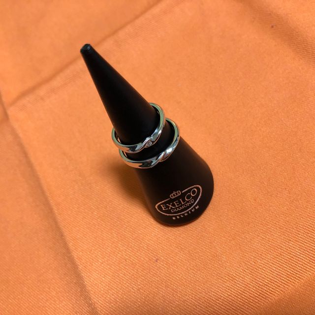 【エクセルコダイヤモンド(EXELCO DIAMOND)の口コミ】 ミル打ちが全て職人の手作業で行われており、ダイヤモンドの輝きも他店と…