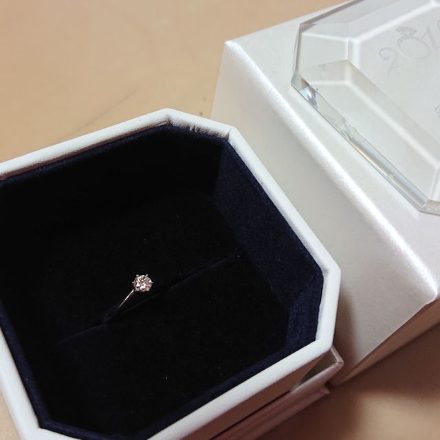 【4℃ BRIDAL(ヨンドシーブライダル)の口コミ】 指輪のデザインみたいです。彼が購入してくれてのですが、私をイメージし…