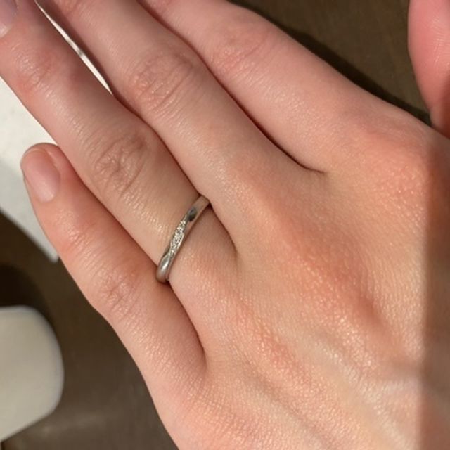 【TRECENTI(トレセンテ)の口コミ】 トレセンテは指輪の内側の作りが内甲丸で、他よりも丸みがあり、指輪をつ…