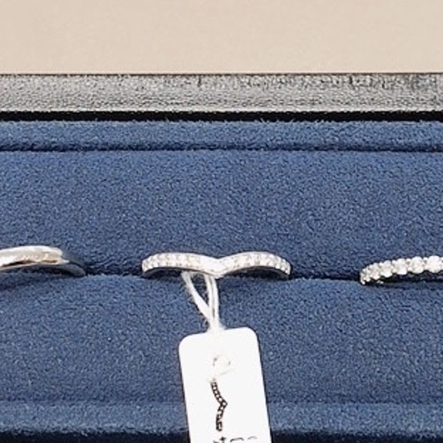 【4℃ BRIDAL(ヨンドシーブライダル)の口コミ】 彼とお揃いになるデザインを探しており、このリングを提案してくださいま…