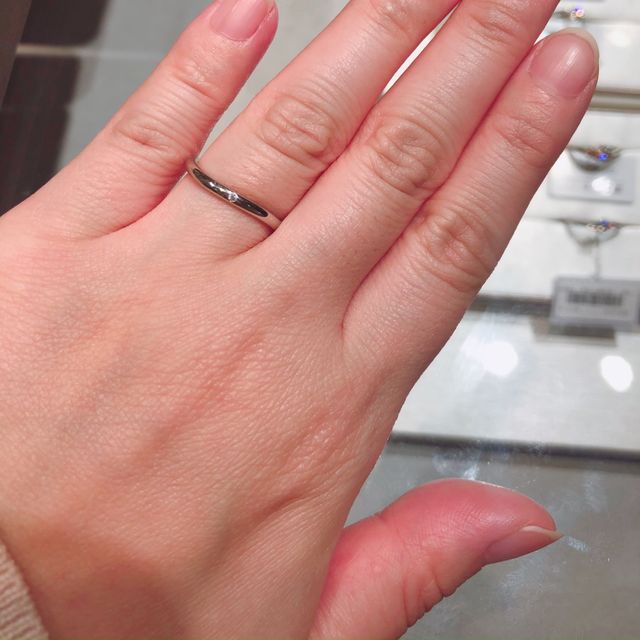 【アイプリモ(I-PRIMO)の口コミ】 ウェーブデザインなのですが、ウェーブがゆるやかなので、ぱっと見た感じ…