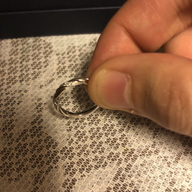 【銀座ダイヤモンドシライシの口コミ】 デザインが凝っていて、他社では見慣れないものであった。他の人と被りに…