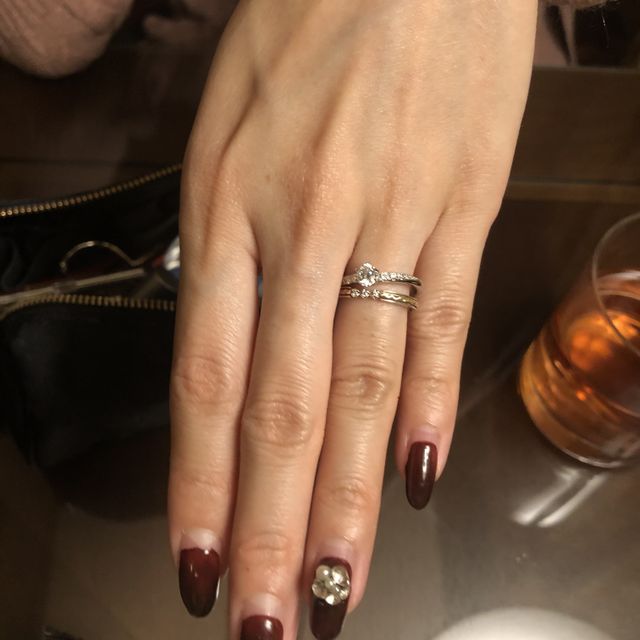 【銀座ダイヤモンドシライシの口コミ】 価格も良くて彼女がキラキラしている指輪が良いとの要望だったのでこれに…