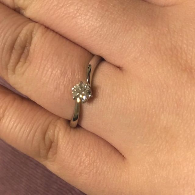 【BRILLIANCE+(ブリリアンスプラス)の口コミ】 リング幅の狭い感じのものを探していましたが、実際に試着すると若干広め…